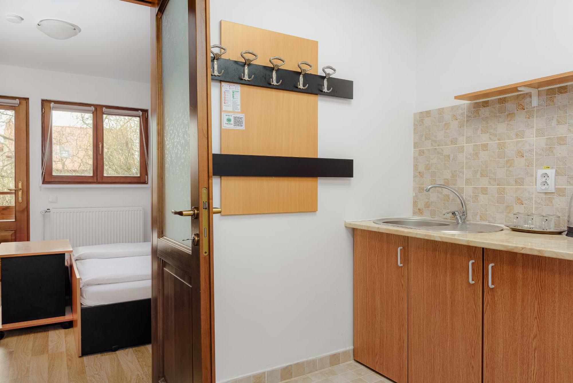 Business Transit To Therme & Bucharest Airport Săftica 외부 사진